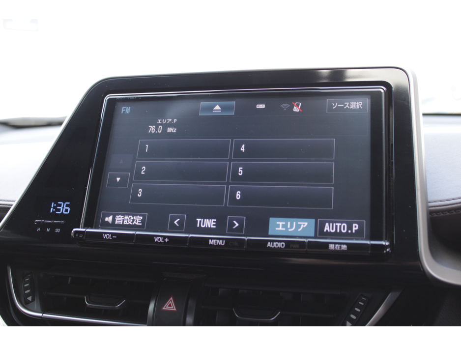 2017 Toyota C-HR - image 13