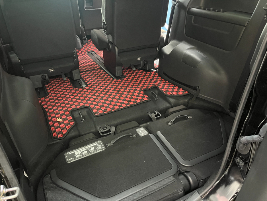 2019 Honda Stepwagon - image 7