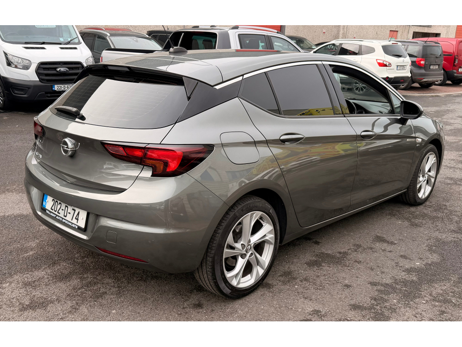 2020 Opel Astra - image 5