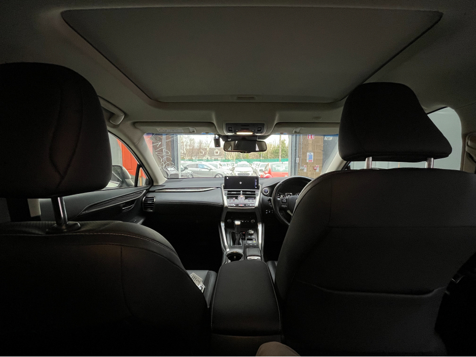 2019 Lexus NX 300 h - image 19