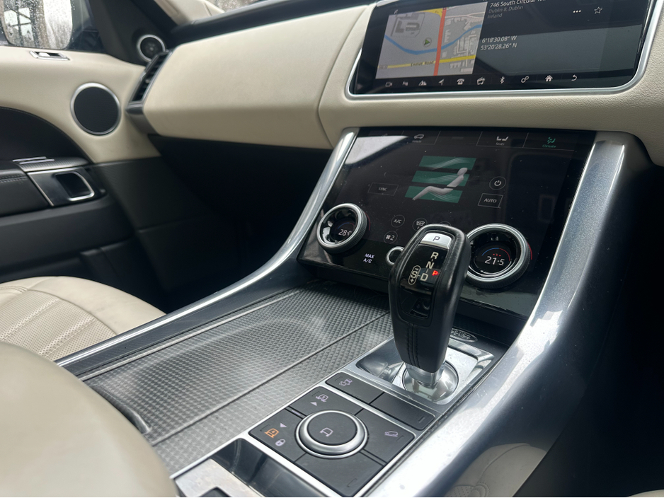 2018 Land Rover Range Rover - image 10