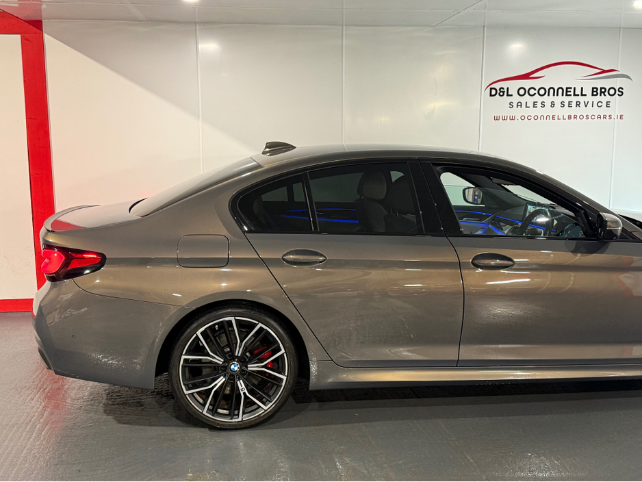 2023 BMW 5 Series - image 13