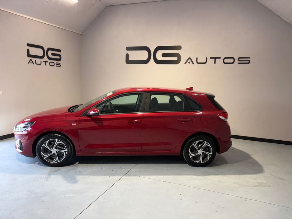2022 Hyundai i30 SE CONNECT 120PS LOW KMS €17,900