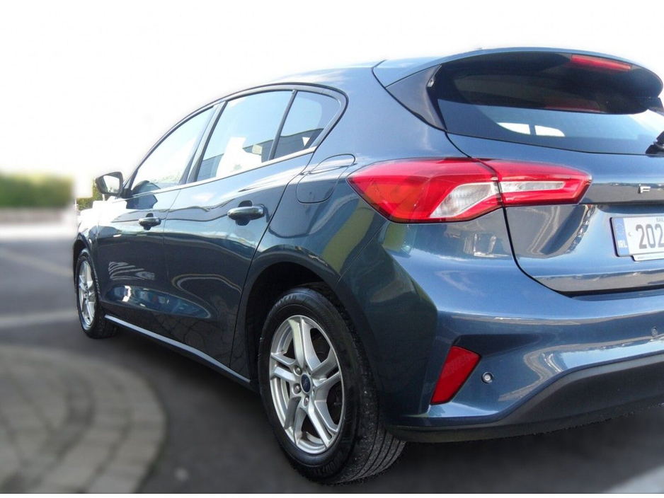 2020 Ford Focus - image 6