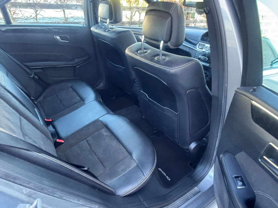 2013 Mercedes-Benz E Class - image 9