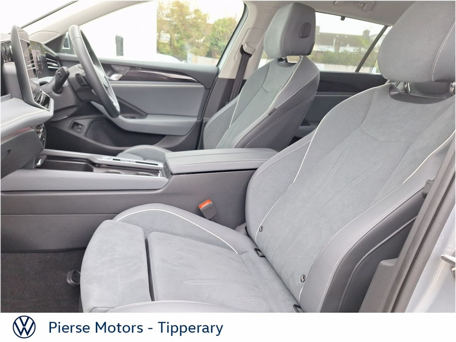 2025 Volkswagen Passat - image 7