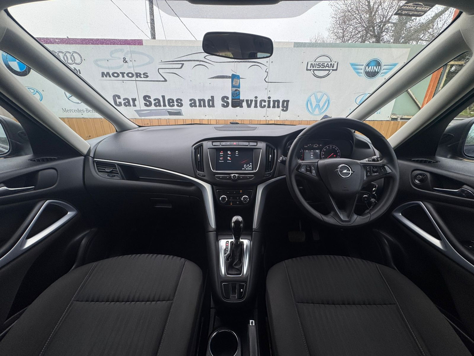 2018 Opel Zafira - image 19
