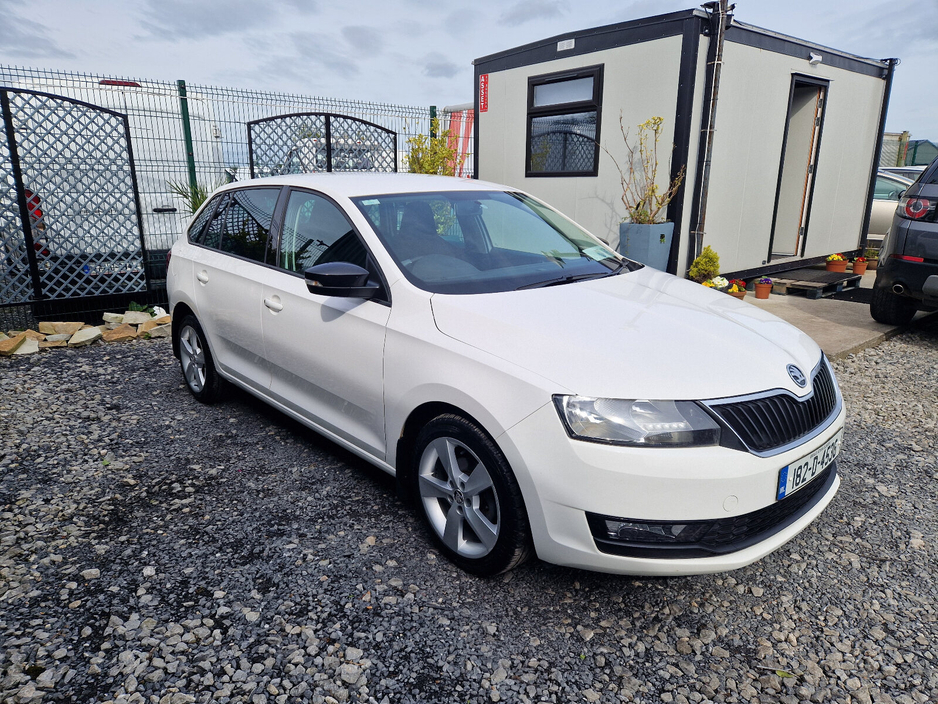 2018 Skoda Rapid - image 4