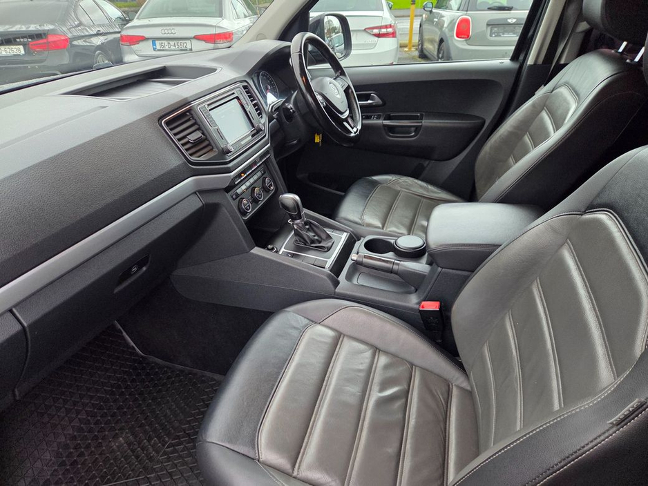 2017 Volkswagen Amarok - image 13
