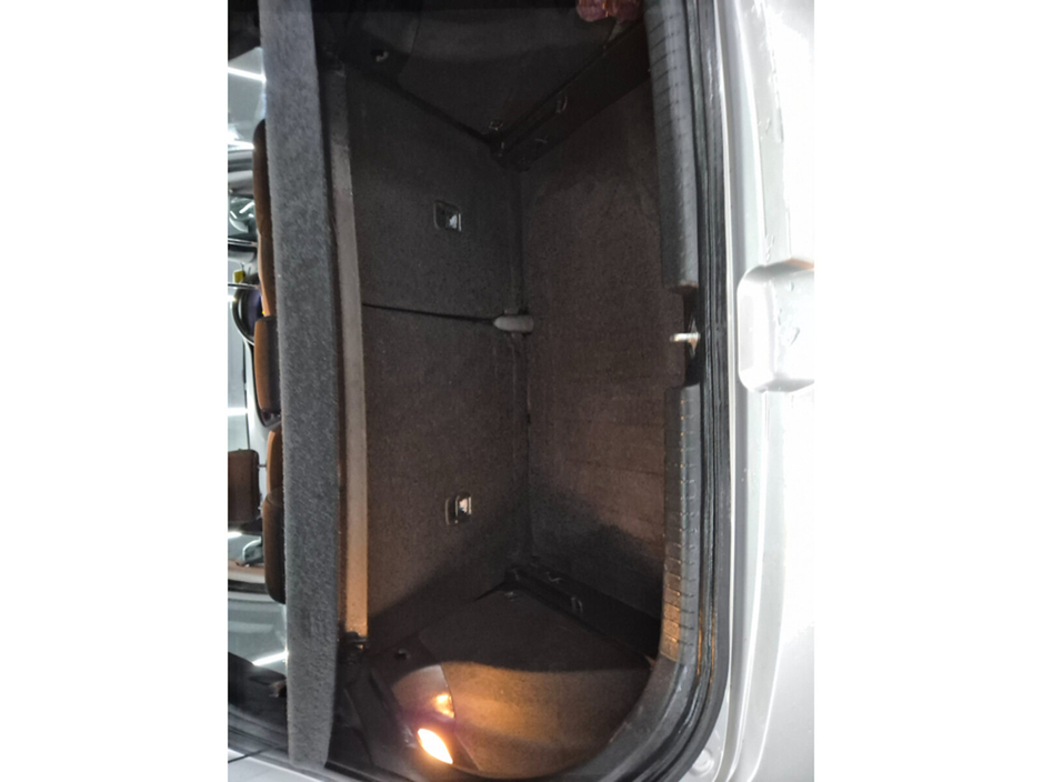 2016 Hyundai i20 - image 14