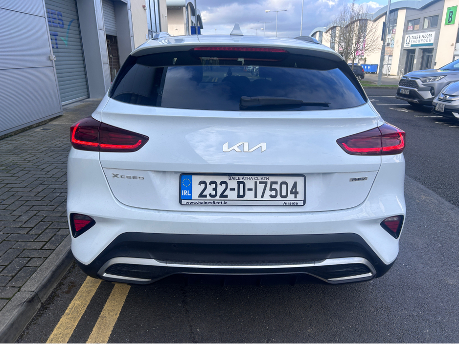 2023 Kia XCeed - image 3