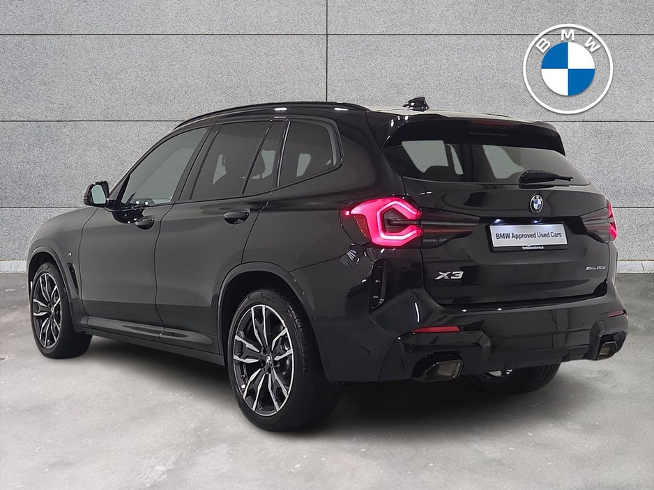 2023 BMW X3 - image 2