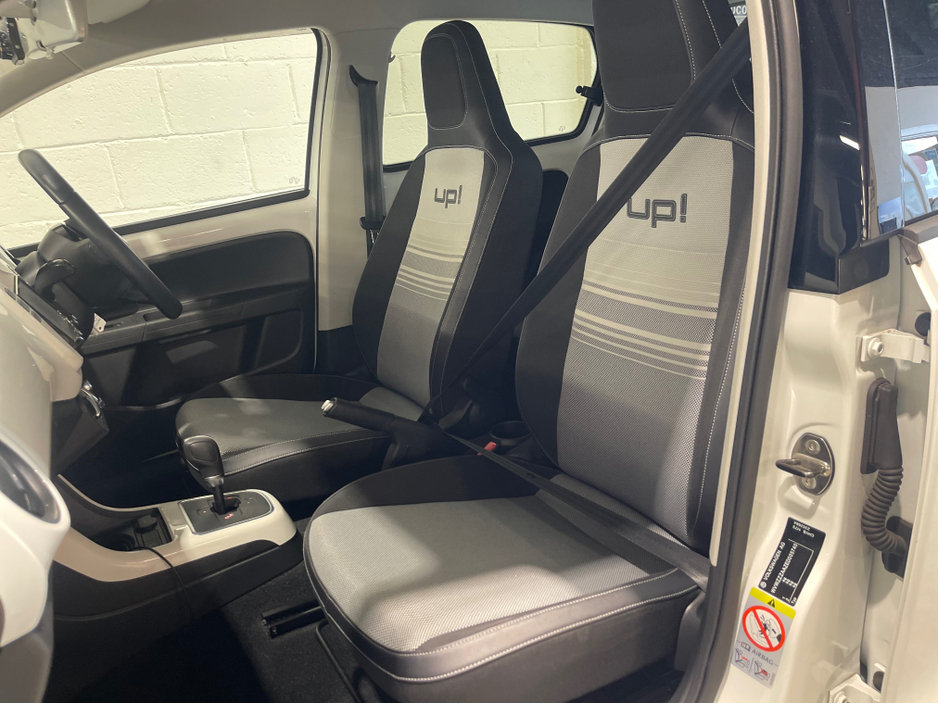 2014 Volkswagen up! - image 14