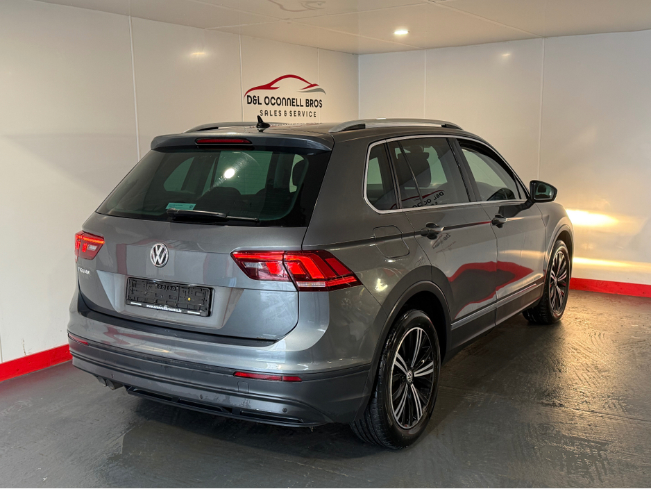 2018 Volkswagen Tiguan - image 6