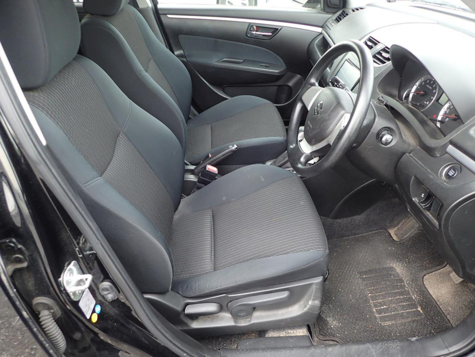 2016 Suzuki Swift - image 2