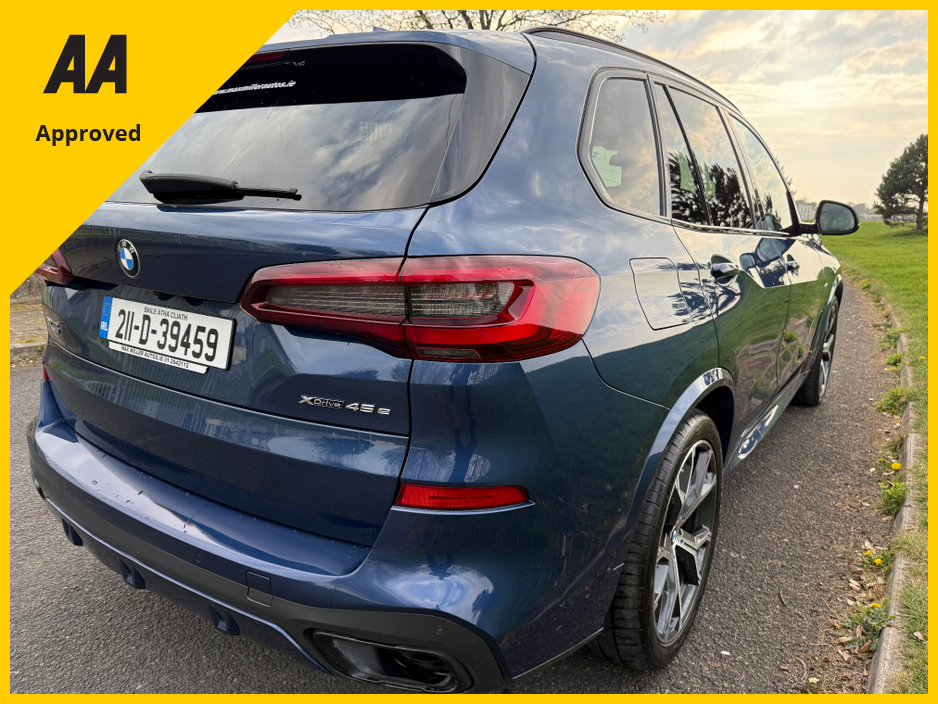 2021 BMW X5 - image 7