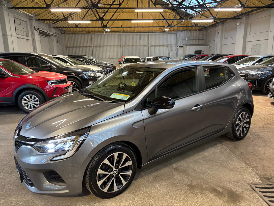 2023 Renault Clio EQUILIBRE TCE 90 CVT DFUL DFULL MY2 Finance Available own this car from €79 per week €18,499