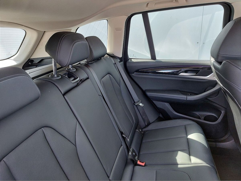 2024 BMW X3 - image 11