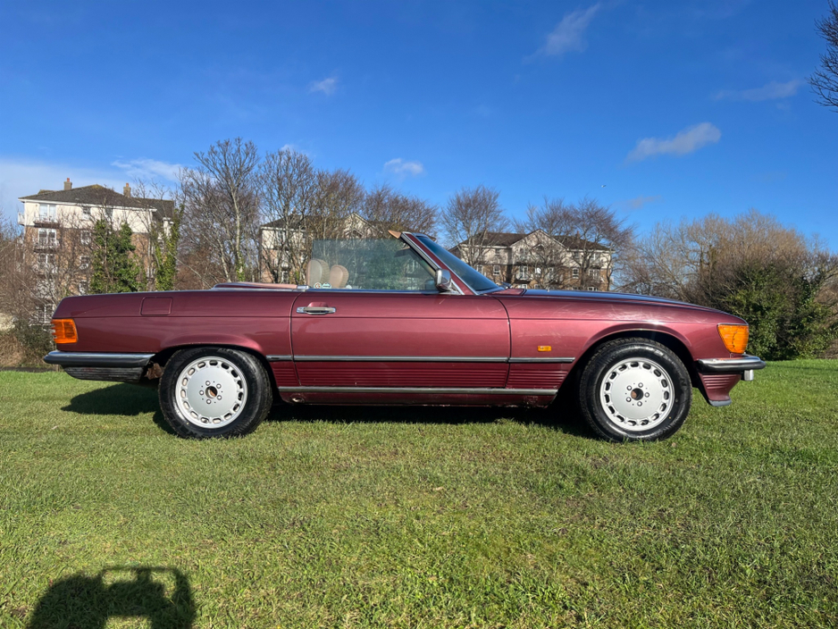 1987 Mercedes-Benz SL Class 420SL ONLINE AUCTION €8,000