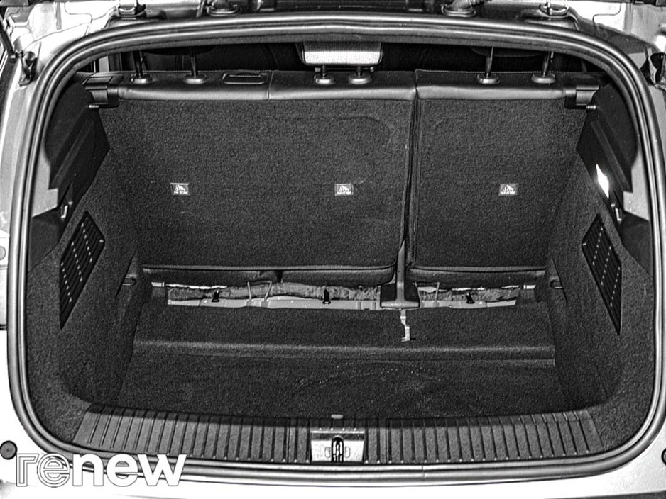 2024 Renault Megane E-Tech - image 12