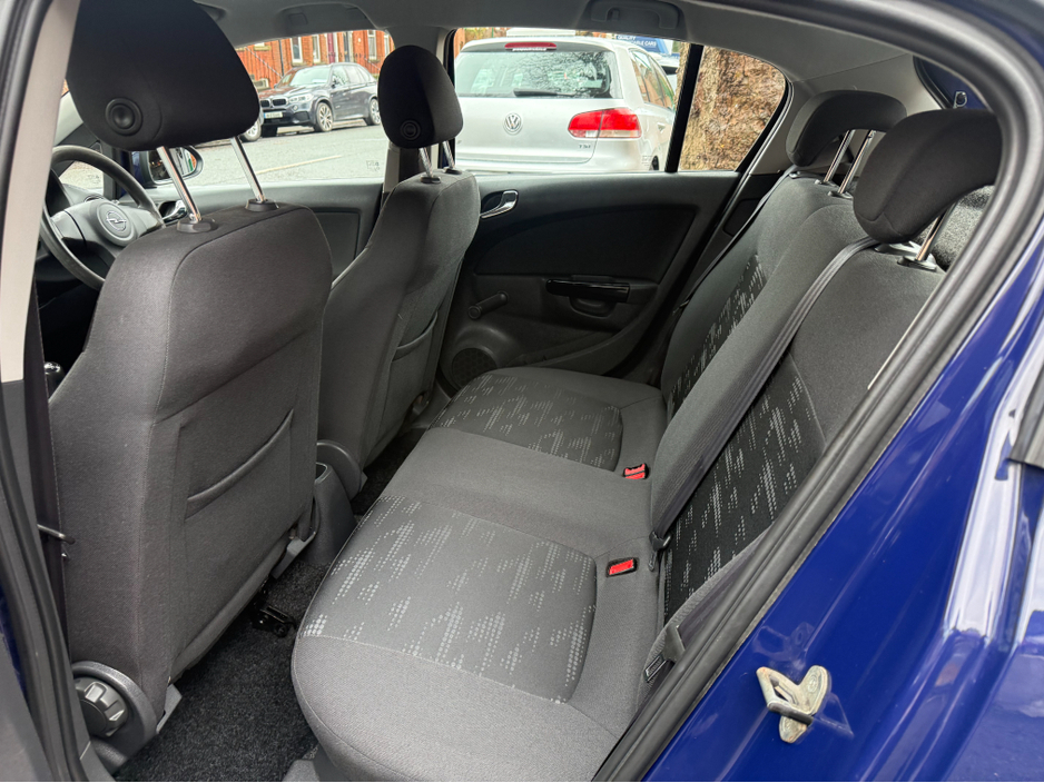 2014 Opel Corsa - image 11