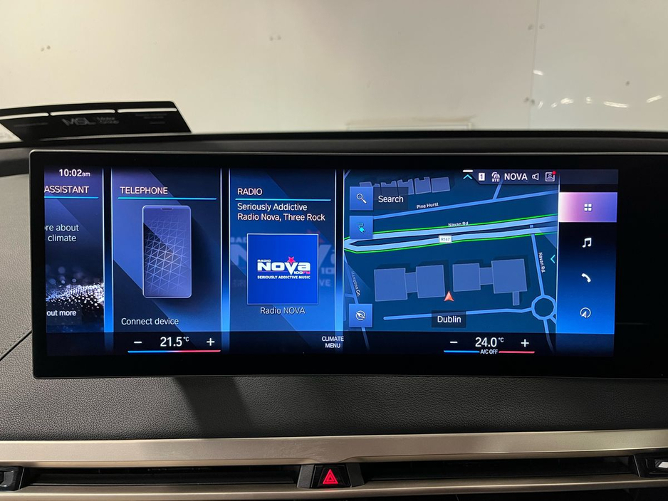 2022 BMW iX - image 17