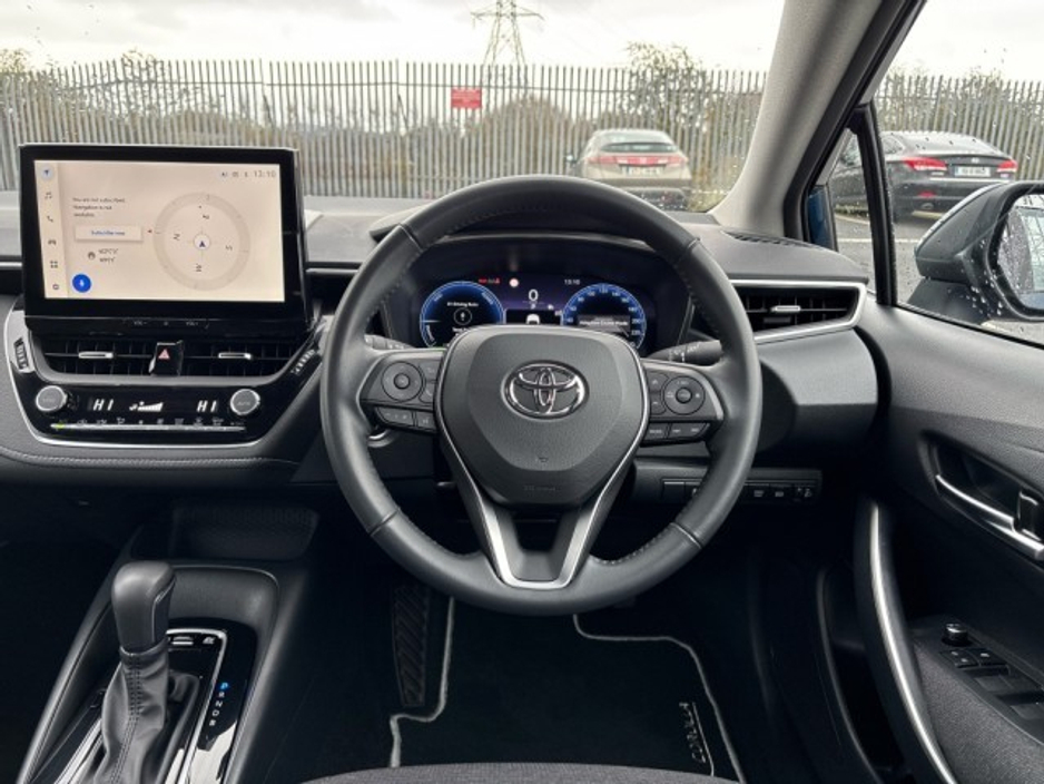 2023 Toyota Corolla - image 10