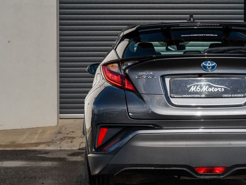 2023 Toyota C-HR - image 7