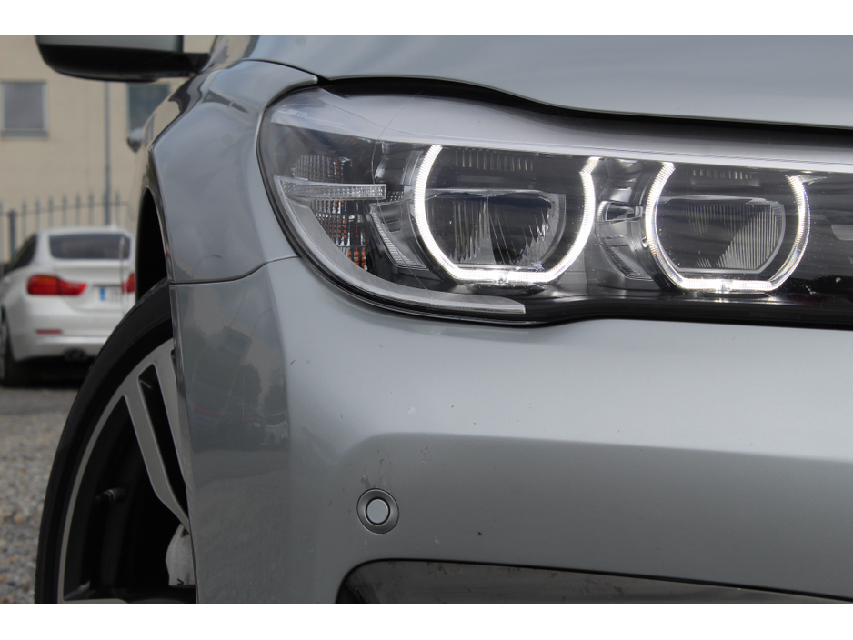 2019 BMW 7 Series - image 8