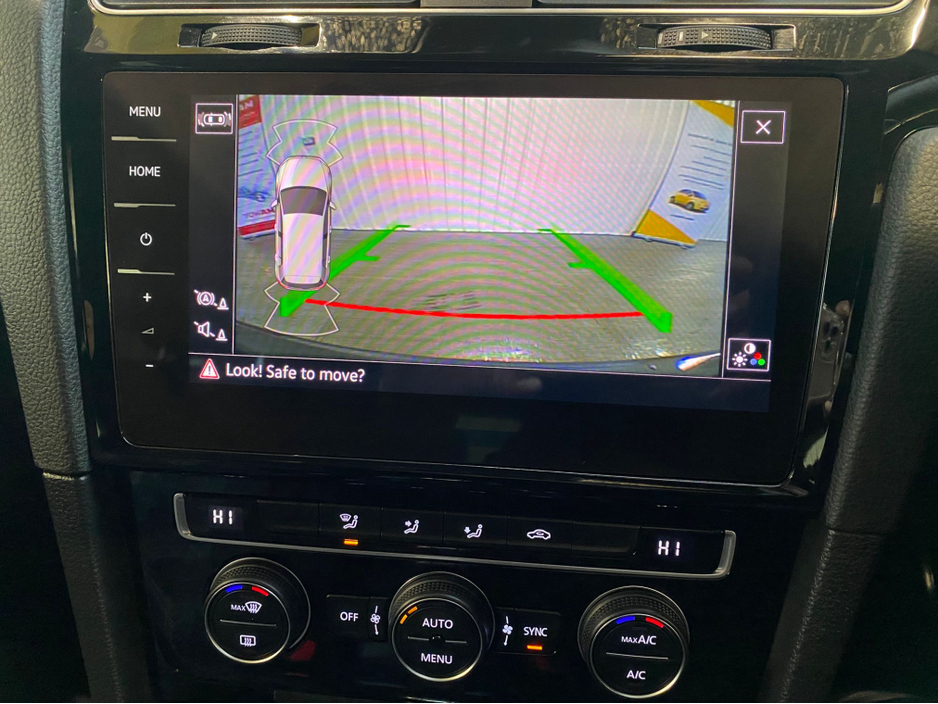 2018 Volkswagen Golf - image 11