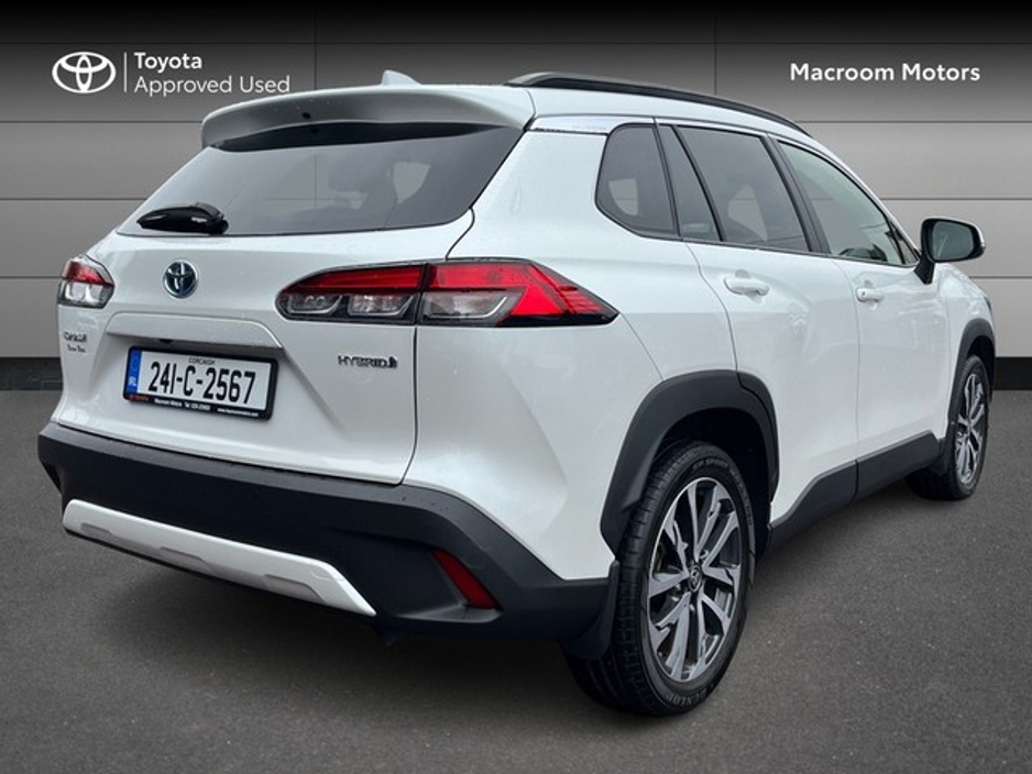 2024 Toyota Corolla Cross - image 2
