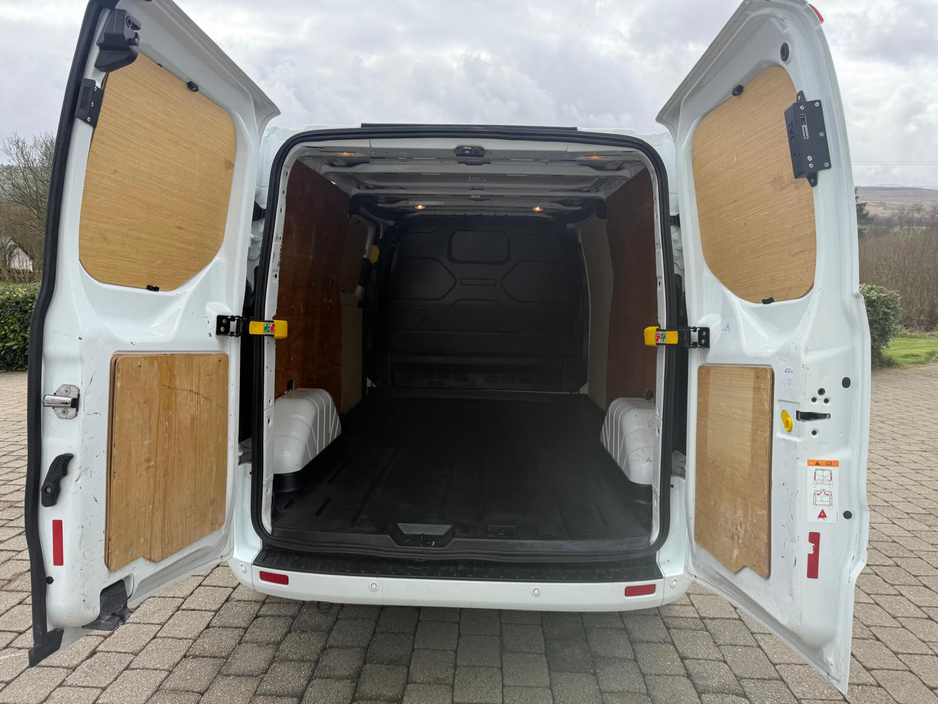 2022 Ford Transit - image 22