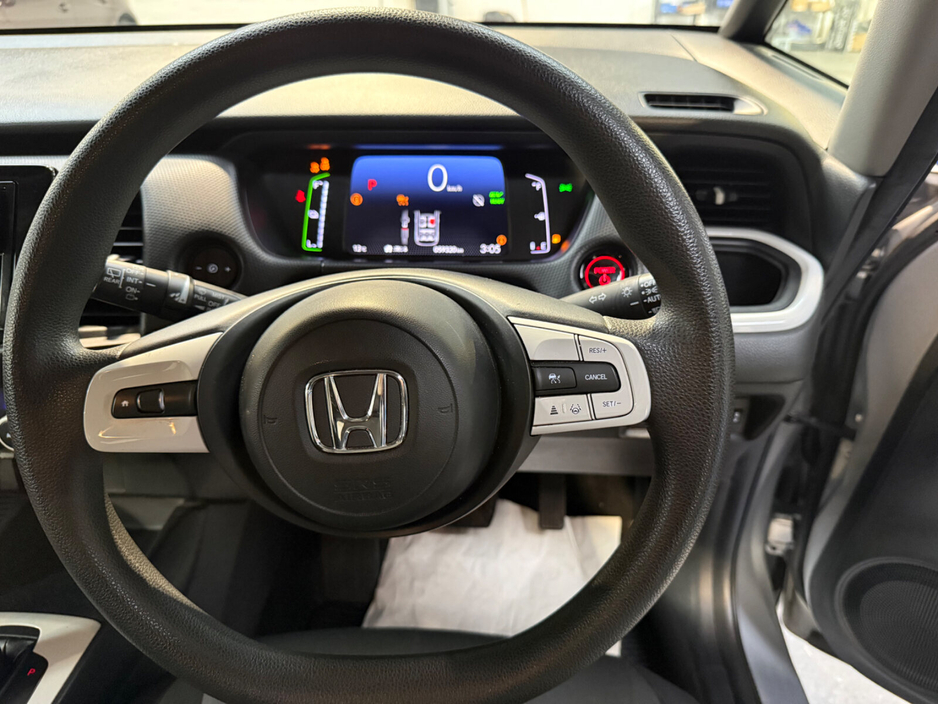 2020 Honda Fit - image 10