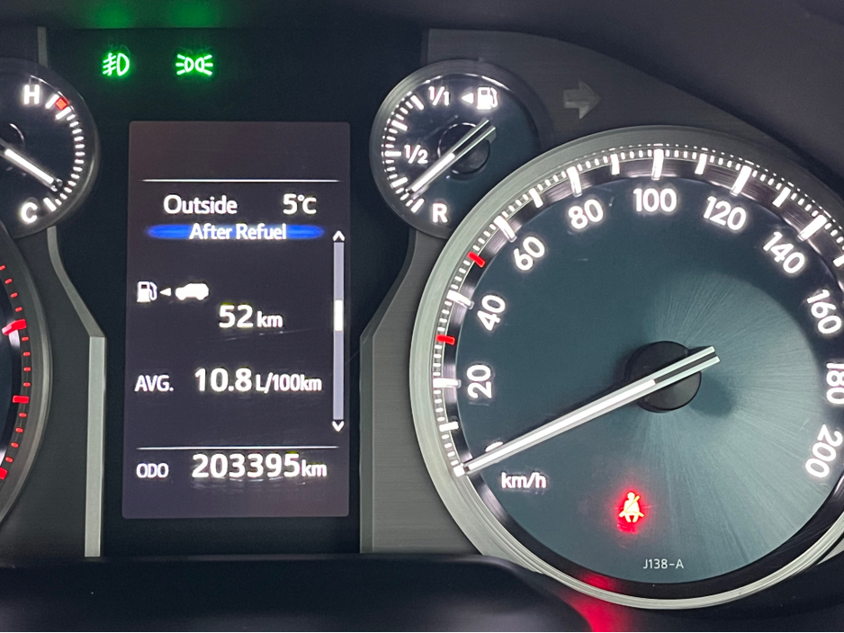 2021 Toyota Landcruiser - image 16