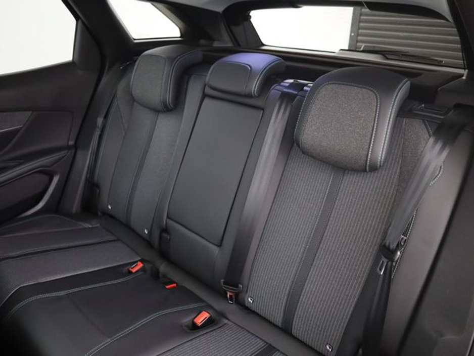 2023 Peugeot 3008 - image 18
