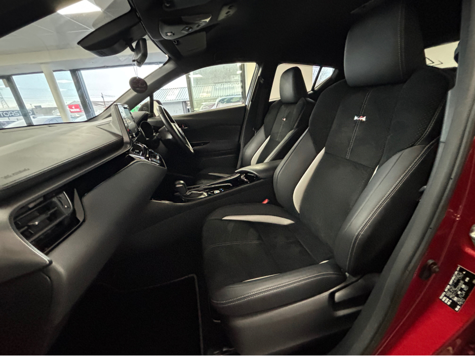 2020 Toyota C-HR - image 9