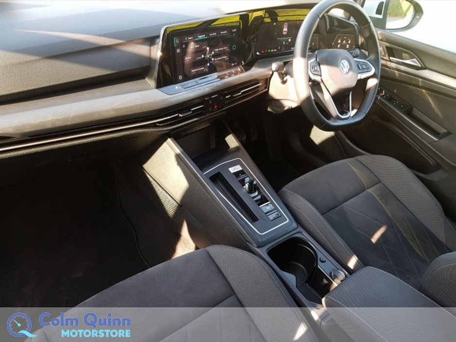 2021 Volkswagen Golf - image 8