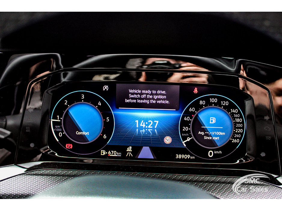 2024 Volkswagen Golf - image 16