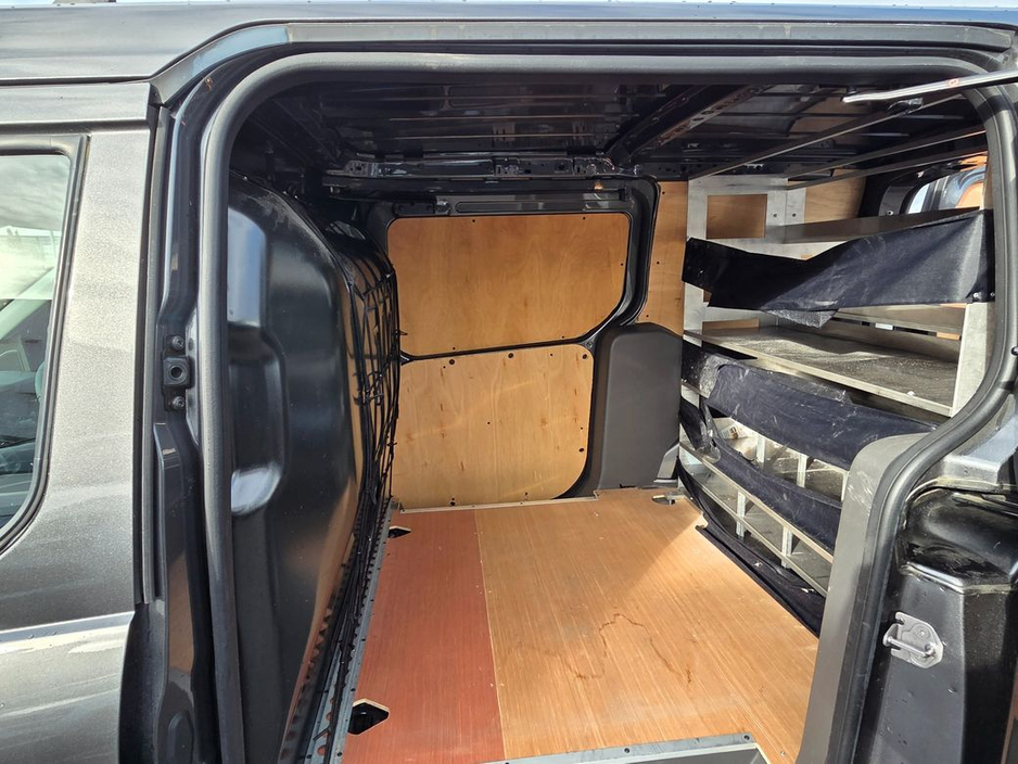 2022 Ford Transit Connect - image 4