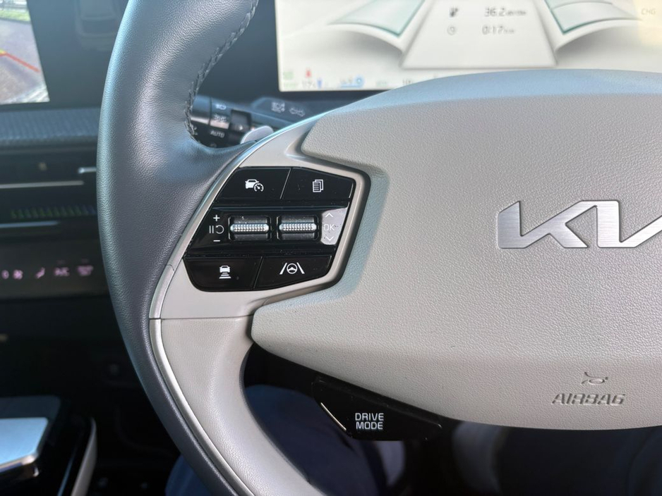 2022 Kia EV6 Premium spec *Finance From 3.9%*77KW! 1 owner from new warranty till 2029* Touch Screen Infotainment System, Reversing Camera, Multi-Function Steer €28,900