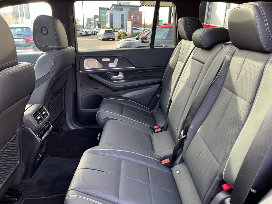 2026 Mercedes-Benz GLS - image 4