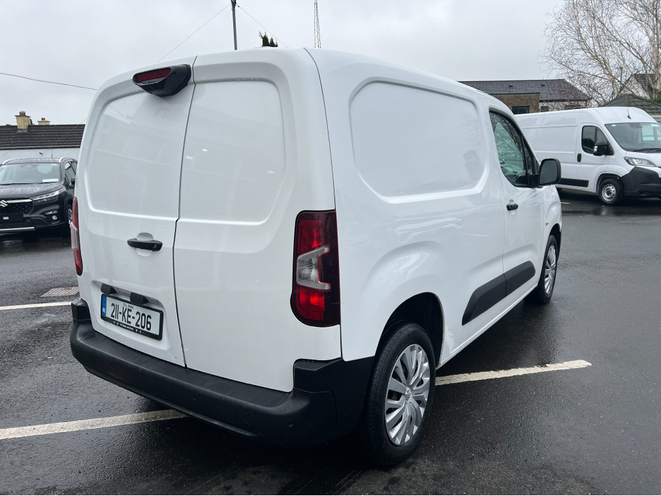 2021 Peugeot Partner PROFESSIONAL PLUS (Price ex vat) €11,950