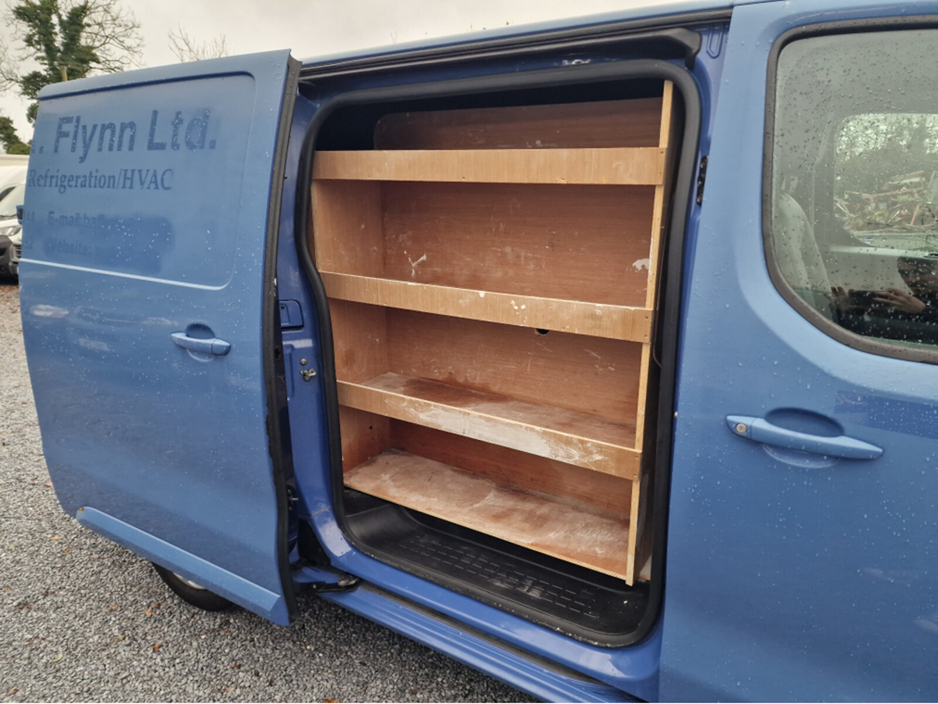 2019 Peugeot Expert - image 9