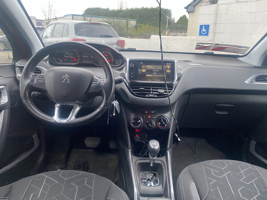 2016 Peugeot 2008 - image 9