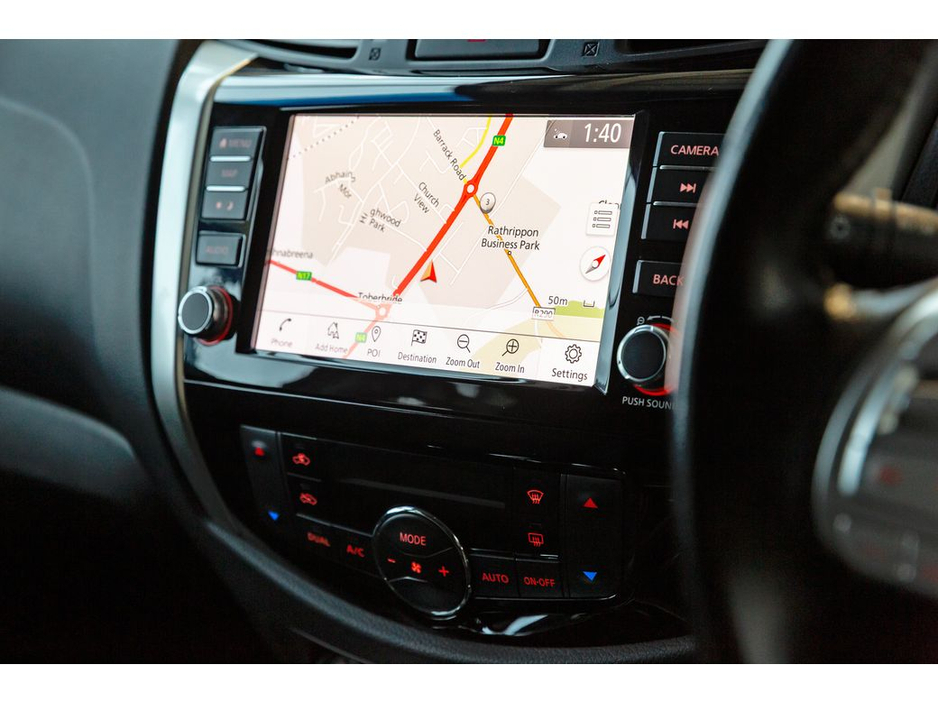 2021 Nissan Navara - image 25