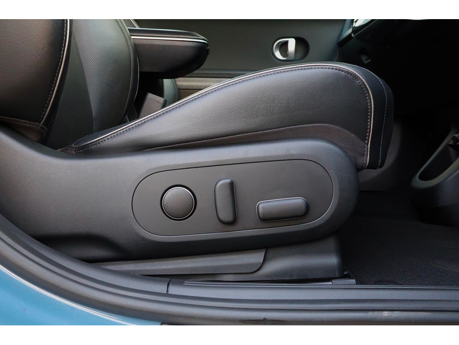 2022 Hyundai Ioniq - image 14