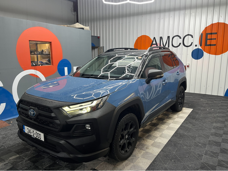 2024 Toyota Rav4 - image 5