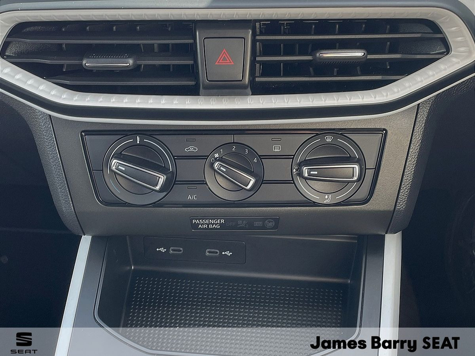 2023 SEAT Arona - image 15