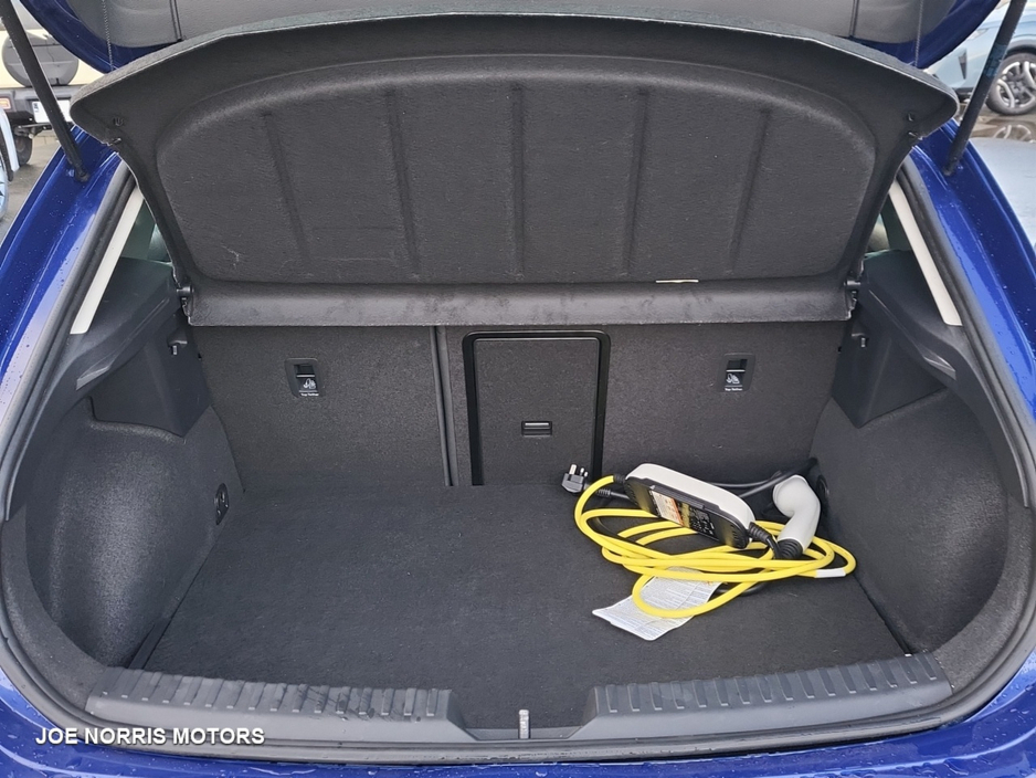 2021 SEAT Leon - image 9