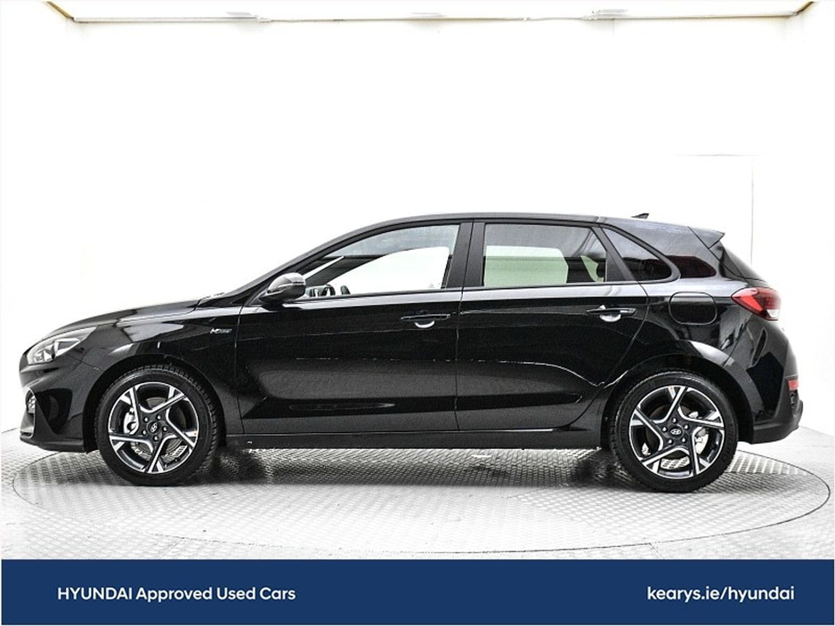 2023 Hyundai i30 - image 7